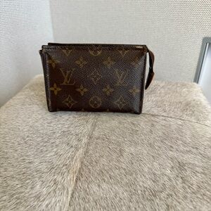 LV LOUIS VUITTON MONOGRAM POUCH POCHETTE MAKEUP TOILETRY 15